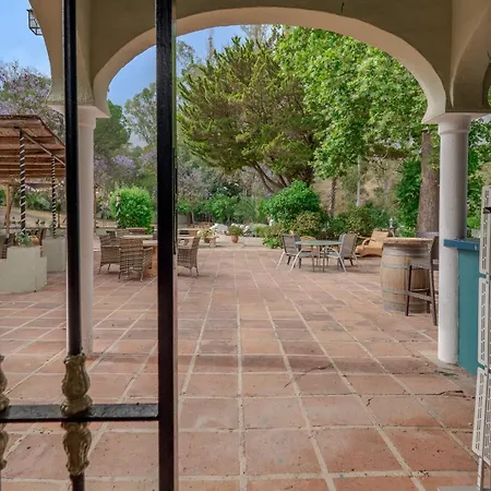 Bed & Breakfast Finca La Mota 2*